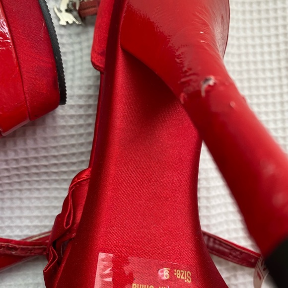 ♦️SOLD ♦️heels - Picture 5 of 13